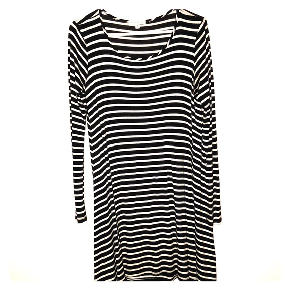 Long Sleeve Black And White Striped Dress - Picture 1 of 1
